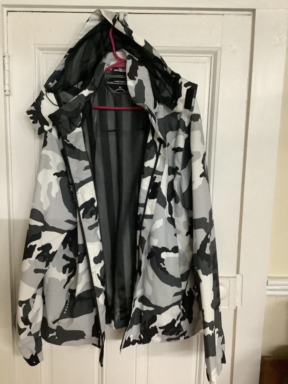 OTU Men’s Hooded Rain Jacket size XLG  New Without Tags